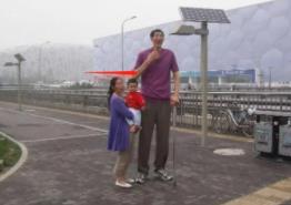 _臂长最长的人_世界上最长的手臂有多长