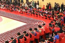 世界最长的碗面行列：全长570米(整整列出3988碗米粉)_世界最长的碗面行列：全长570米(整整列出3988碗米粉)_