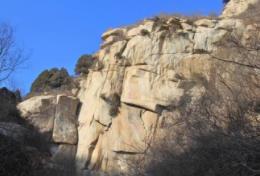 巨石岩地怎么过_巨石的传说_